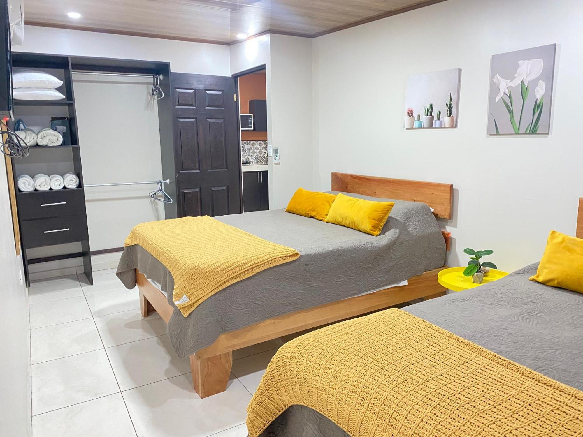Pura Vida Apartment. 5 Min From Airport Алахуела Екстер'єр фото